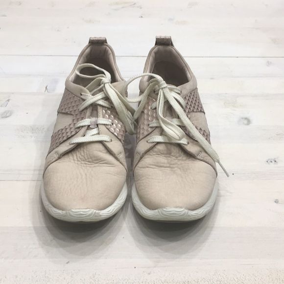 Clark’s leather sneakers with max cushion sz 9 - Picture 1 of 4